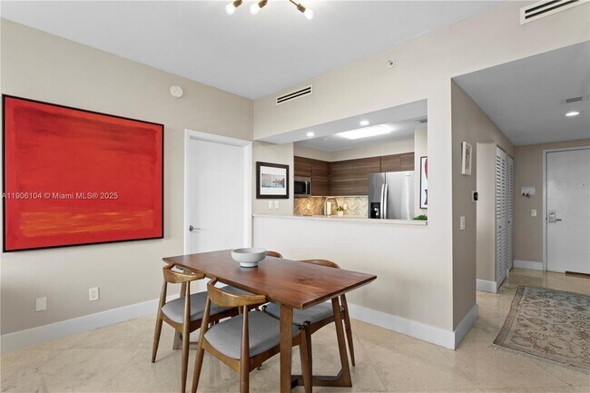 Building Photo - 2475 Brickell Ave