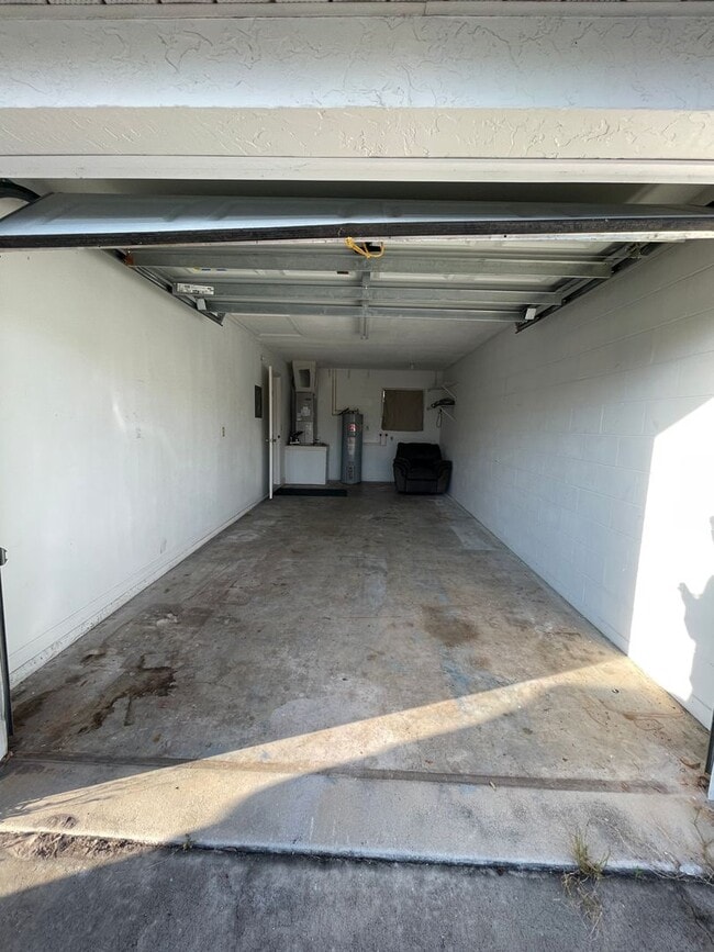 Building Photo - MOVE IN SPECIAL-Nice 2/1 Duplex Home for Rent in St. Cloud