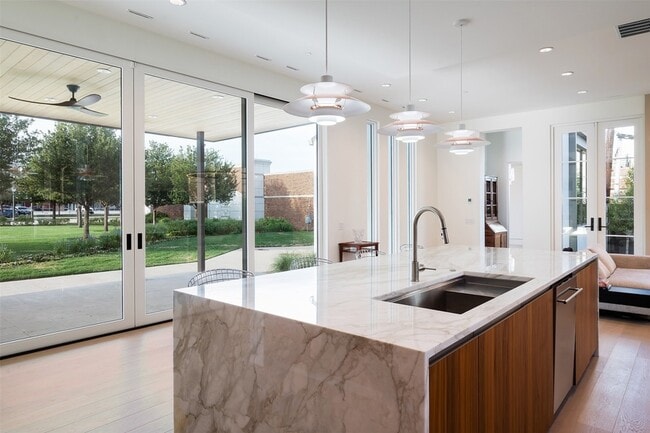 Building Photo - 5048 Airline Rd