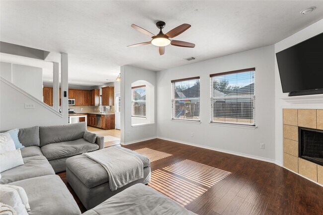 Building Photo - 7419 Chathan Glen Ln