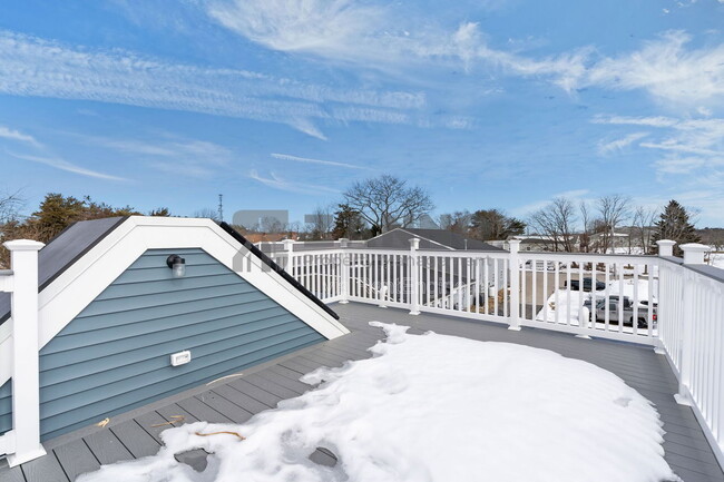 Building Photo - 24 Vernon Ave