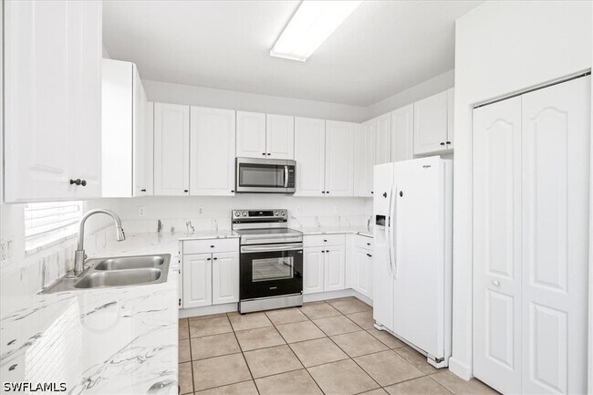 Building Photo - 7070 Venice Way
