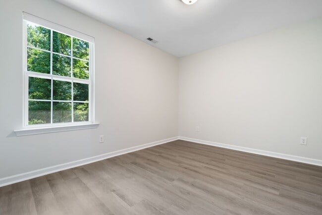 Building Photo - Duplex Rental Available in Garner – 4 Bed, 2.5 Bath with Garage & Private Backyard