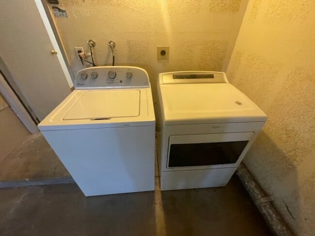 Building Photo - 12602 Creekwood Ct