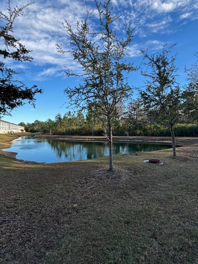 Building Photo - 166 Crossing Ln