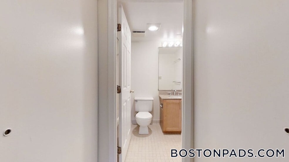 Building Photo - 345 Franklin St