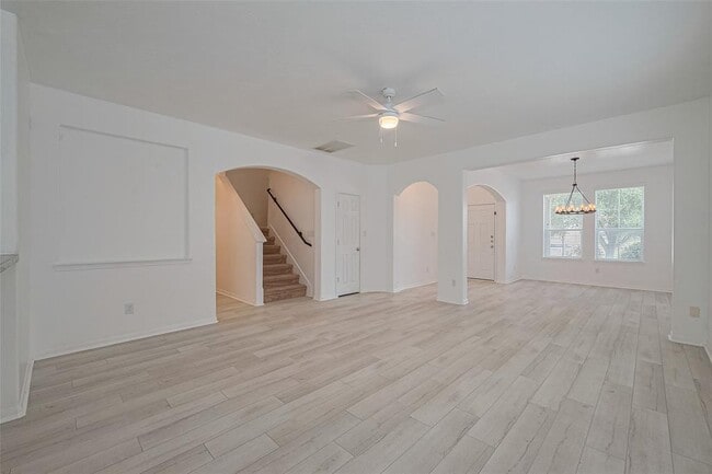 Building Photo - 23611 Plantation Pines Ln