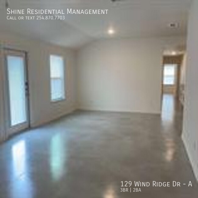 Building Photo - 129 Wind Ridge Dr