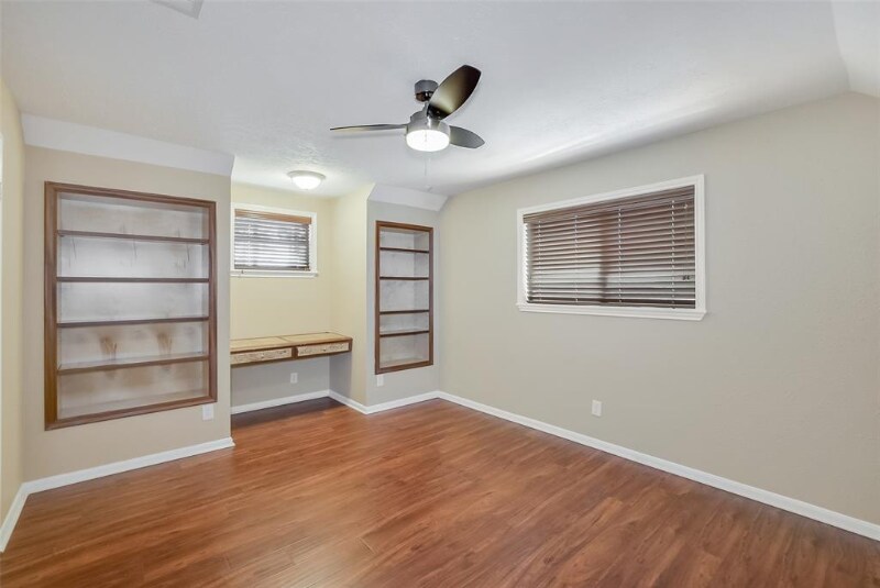 Building Photo - 6602 Point Clear Dr