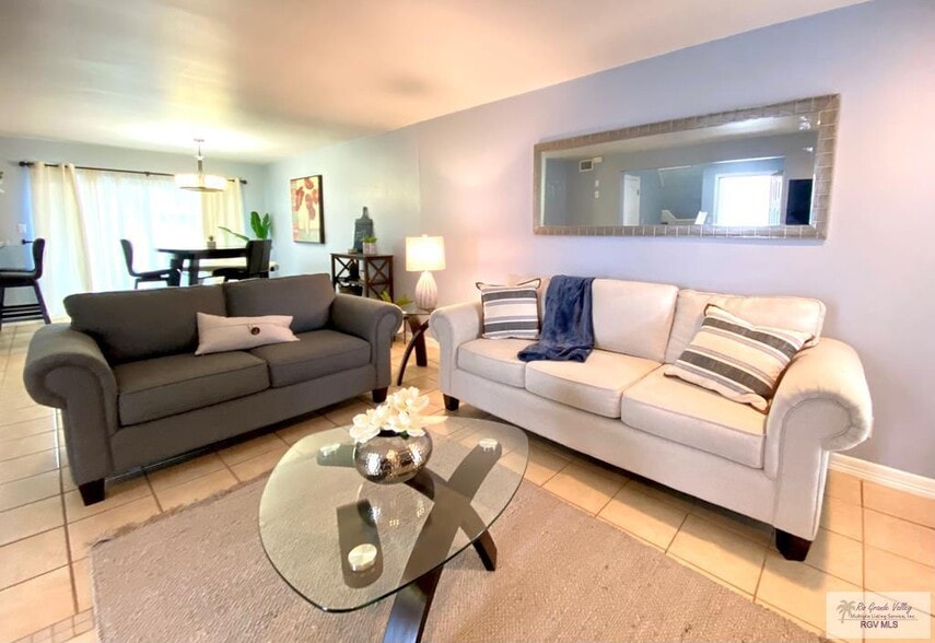 Building Photo - 4601 Carmen Ave