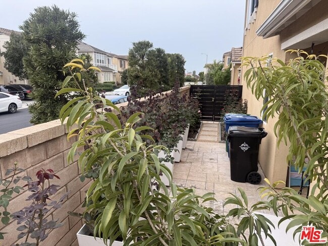 Building Photo - 14811 Blossom Ln