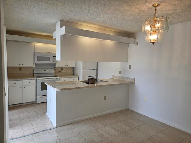 Building Photo - 573 Green Springs Pl