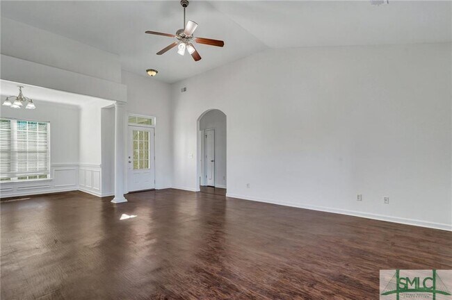 Building Photo - 179 Willow Point Cir