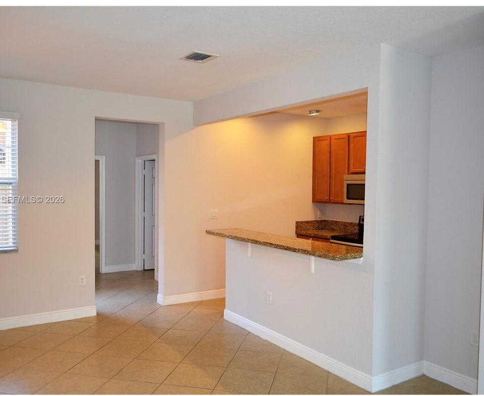 Building Photo - 1524 SW 147th Ave