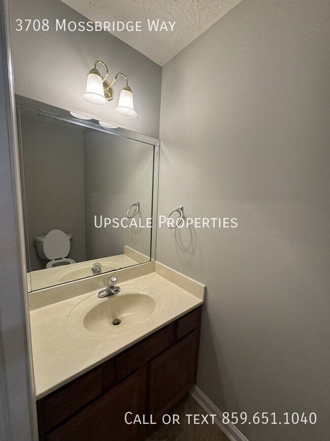 Building Photo - 3708 Mossbridge Way