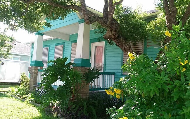 Building Photo - 4027 Avenue R