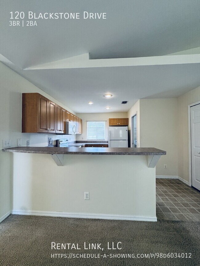 Building Photo - 120 Blackstone Dr