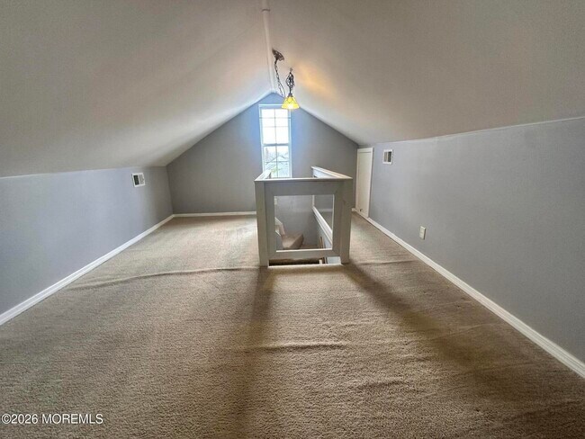 Building Photo - 4 Spring St