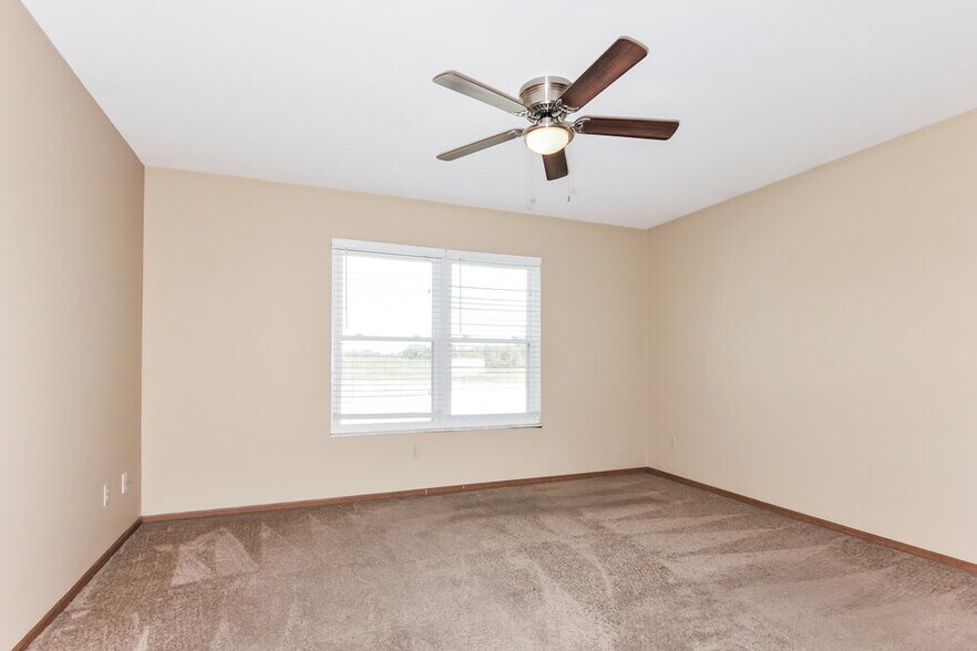 Building Photo - 14480 Williamsburg Manor Dr