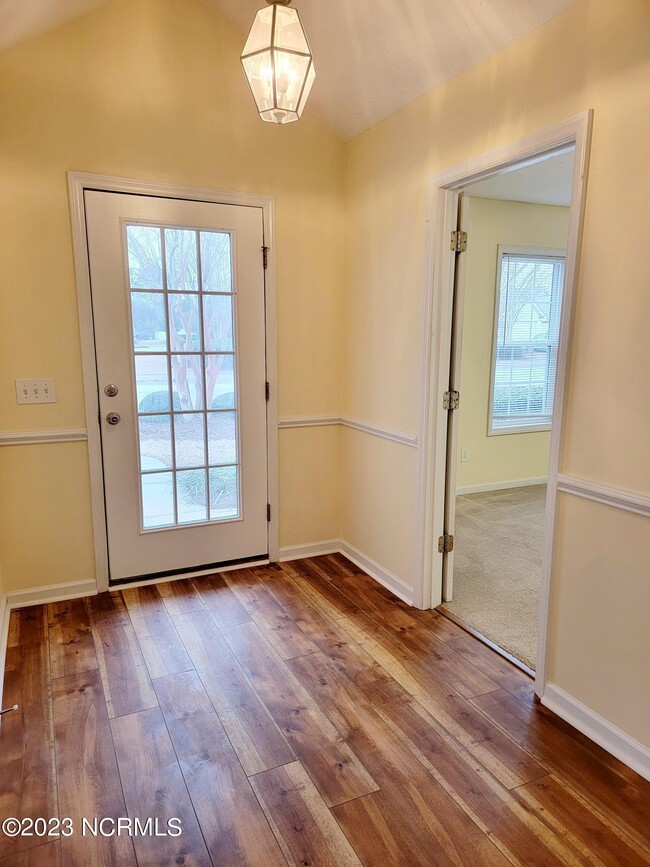 Building Photo - 5305 Sun Coast Dr