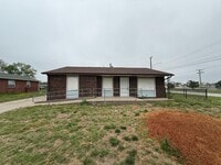 Building Photo - 1620 E Catalina St