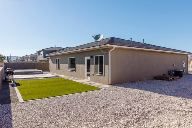 Building Photo - 3338 E Crimson Ridge Dr