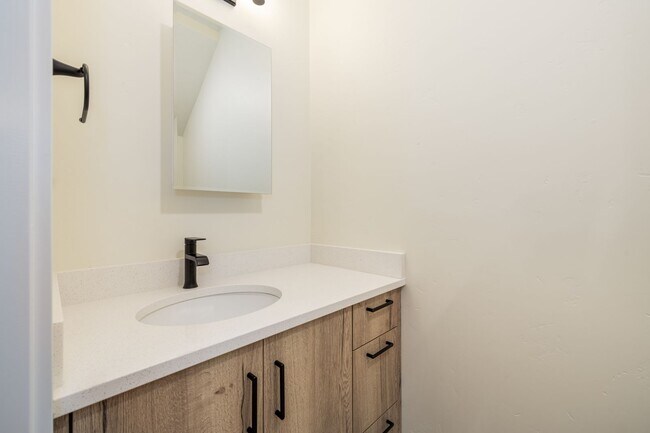 Building Photo - 2-bedroom, 2.5-bathroom apartment built in 2024