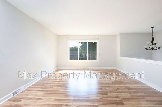 Building Photo - 4012 79th St