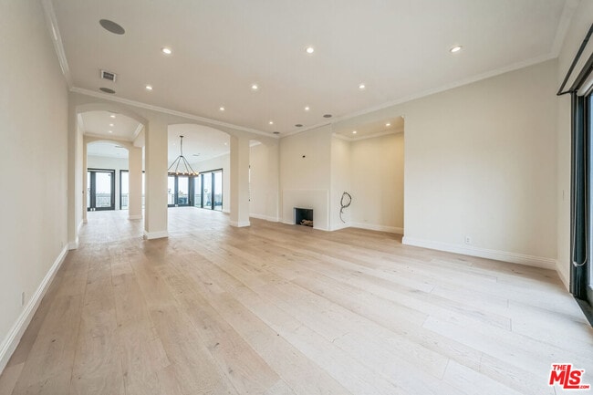 Building Photo - 4576 Martson Dr