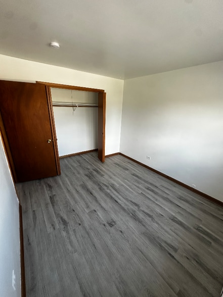Building Photo - 4433 Prairie Ave
