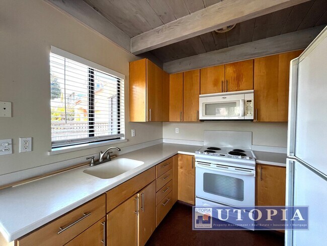 Building Photo - 416 Ocean View Ave