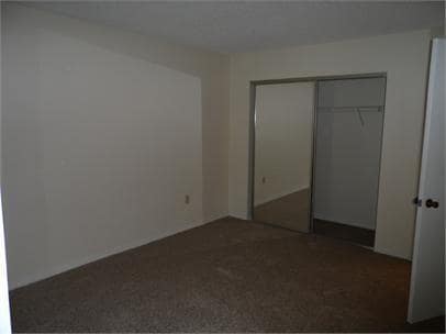 Building Photo - 3 bedrooms 2 bath with balcony condo 1,247...