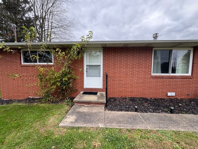 Building Photo - 3 Bed in Wooster