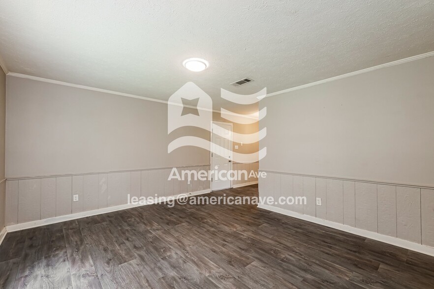 Building Photo - 2825 Glenderry St