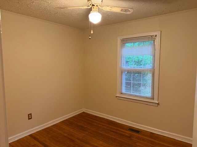 Building Photo - 111 Todd Cir