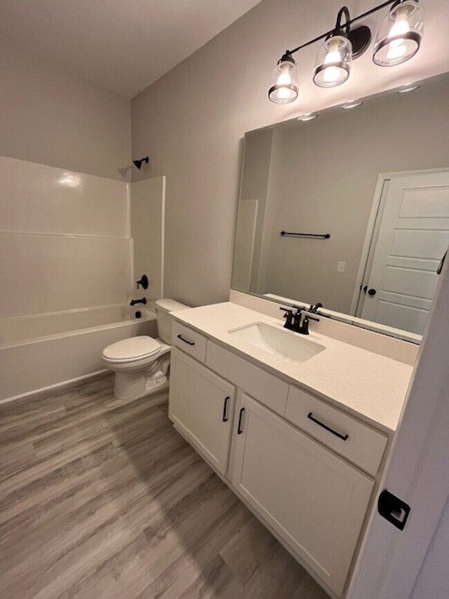 Building Photo - 8409 Paramount Point