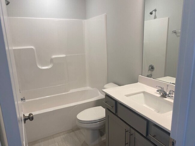 Building Photo - 5041 Arkose Dr