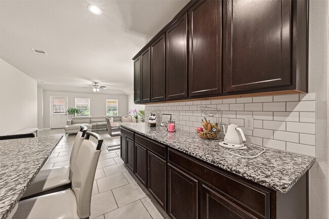 Building Photo - 18306 Pelham Holw Trl