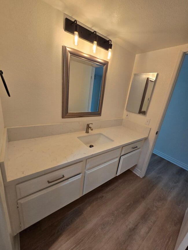 Building Photo - Rancho Penasquitos 2-story. 4 br., 3 ba.