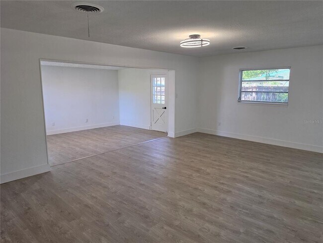 Building Photo - 640 Westward Cir
