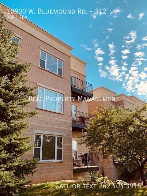 Building Photo - 10900 W Bluemound Rd