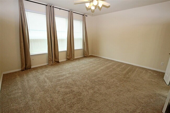 Building Photo - 13346 Pecan Trails Dr