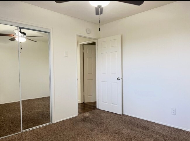 Building Photo - Bright 2 bed 1 bath in Pacific Beach