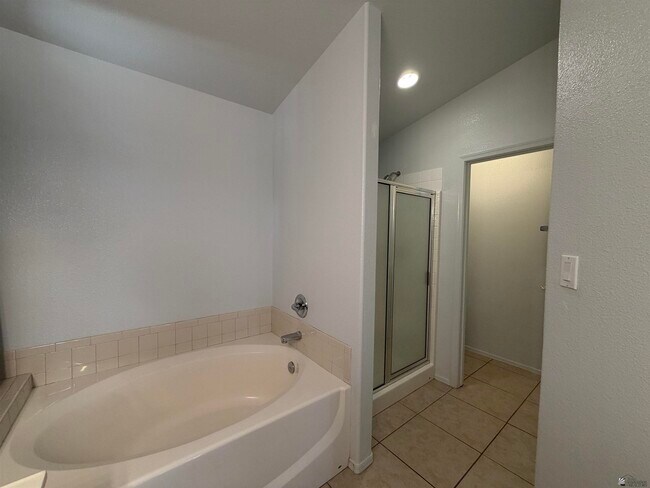 Building Photo - 4093 W 17th St