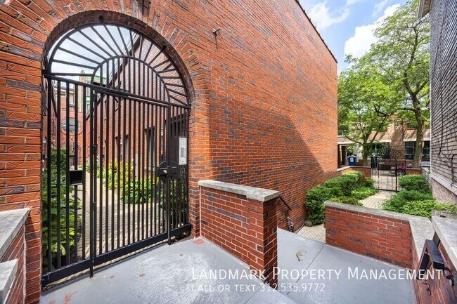 Building Photo - 1720 N Orchard St