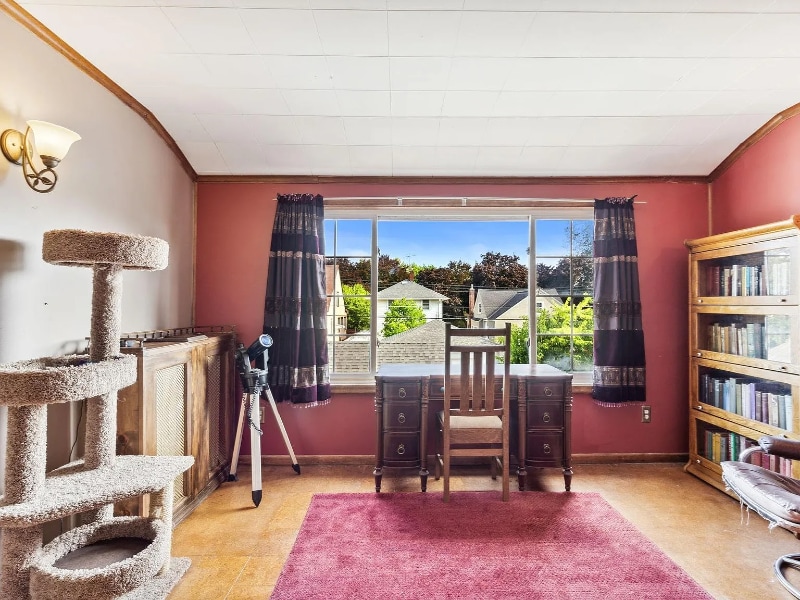 Building Photo - 1139 Maryland Ave E