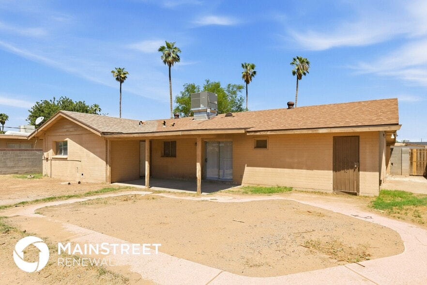 Building Photo - 6231 W Highland Ave