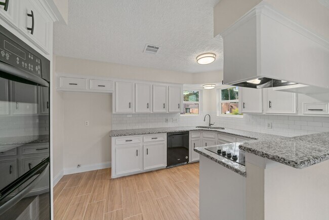 Building Photo - 15034 Rose Valley Dr