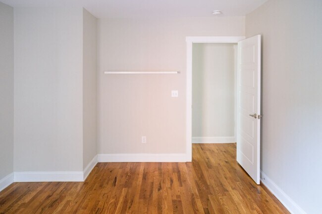 Building Photo - 3 Bedroom, 3 Bath House in Prime Augusta C...