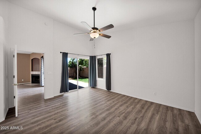 Building Photo - 2917 E Nisbet Ct
